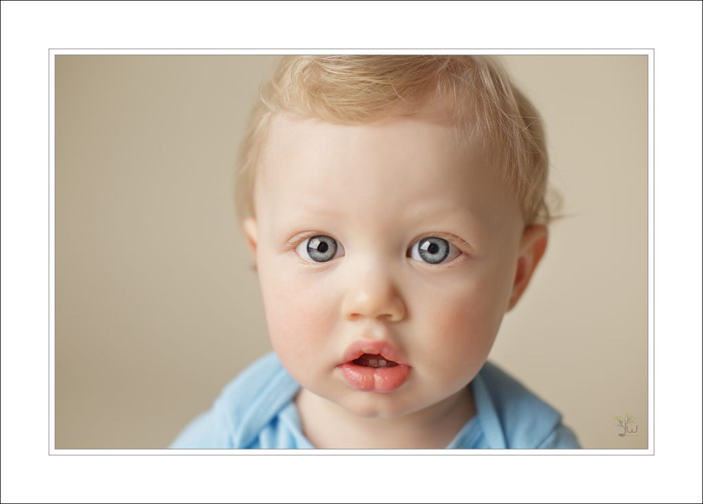 Tacoma baby photographer. blue eyed boy